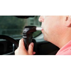 Як правильно зберігати алкотестер у машині взимку та влітку